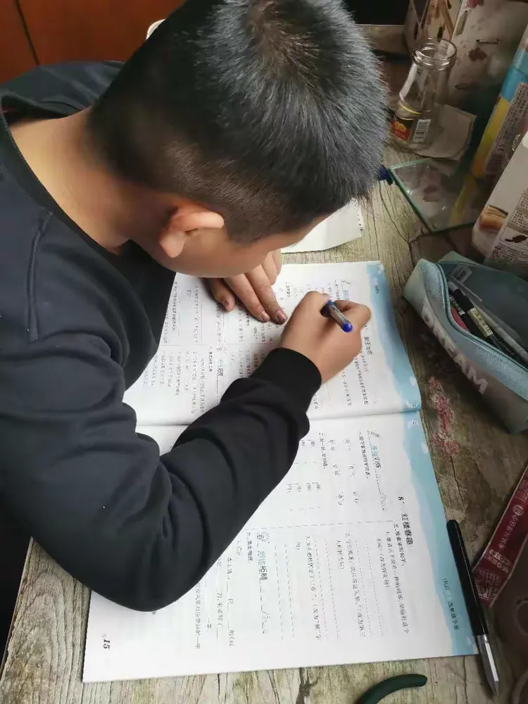 “日照疫情	” 日照疫情期间是哪段时间全是停课上网课？-第2张图片