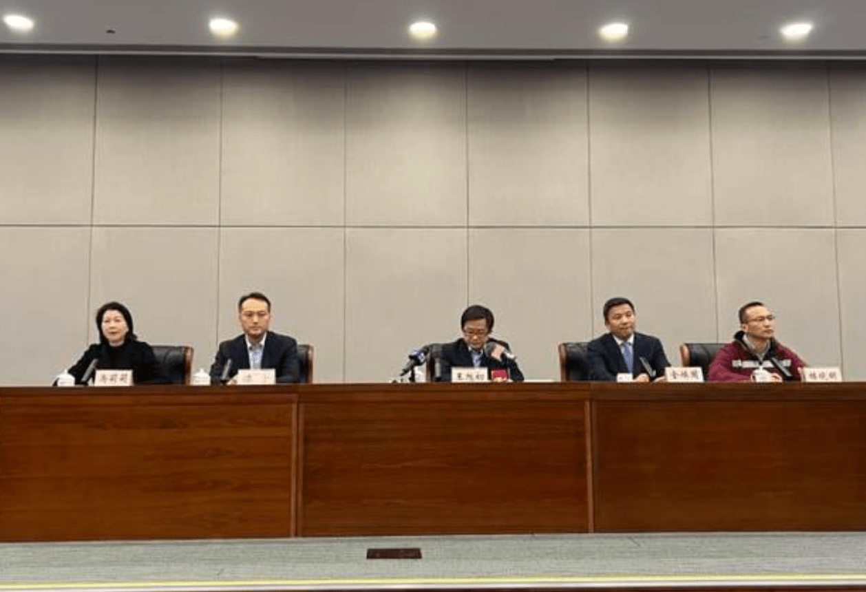“郑州现家庭聚集感染	” 郑州一家7口人感染？-第2张图片